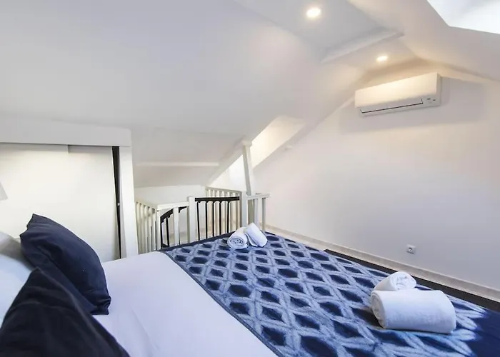 아파트 Principe Real Duplex By Local
